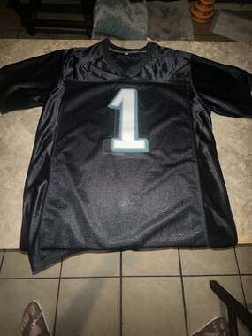 Unbranded Jalen Hurts 1 Philadelphia Eagles Football Jersey Medium/Large NWT